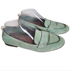 Sabrinas Green Suede Loafers Women’s 8.5 Almond Toe Office Career Flats